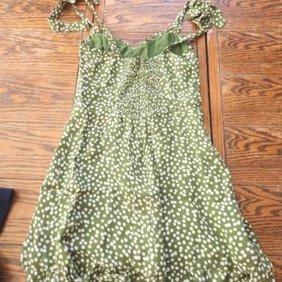 NWT Reformation Christine Dress Moriet Green Polka Dot Smocked Tie Straps SZ 6 - Picture 3 of 4
